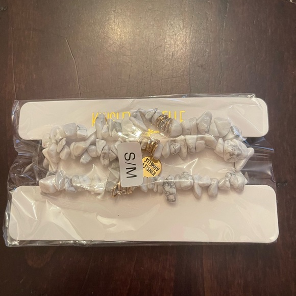 Kinsley Armelle Authenic Cluster Collection - Pepper Bracelet S/M - Picture 4 of 6